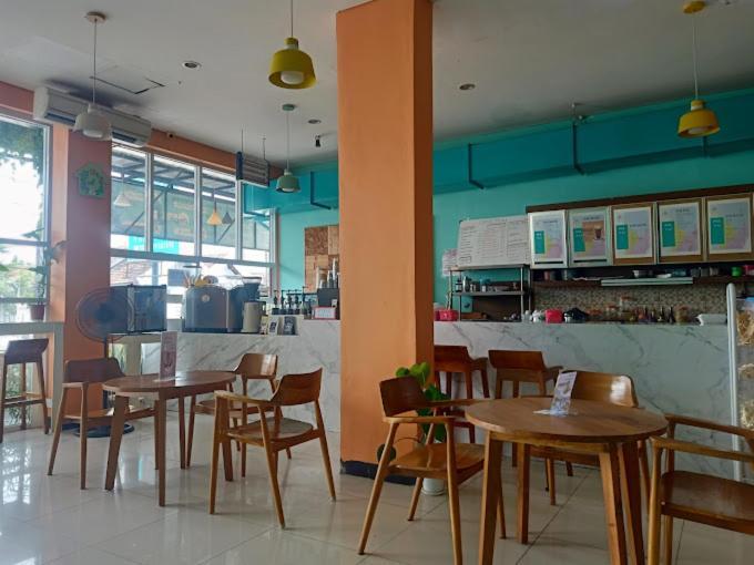 Dekost Madiun Hotel Luaran gambar