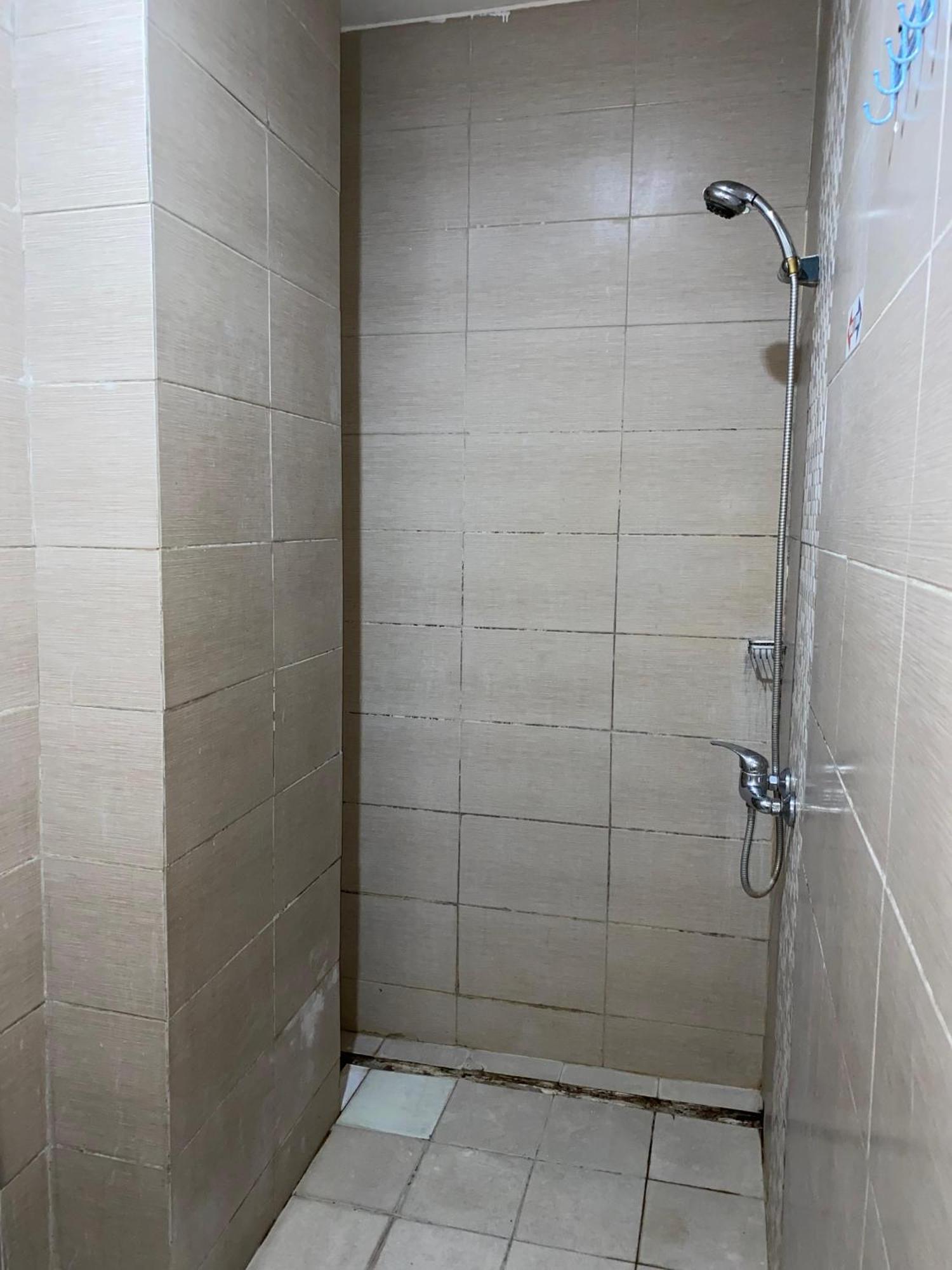 Dekost Madiun Hotel Luaran gambar